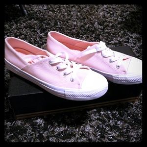 Pink converse brand new